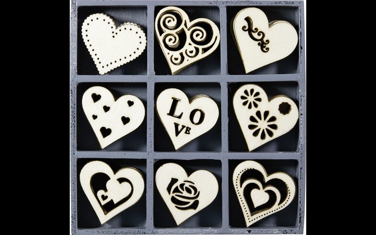 Wooden ornament box motif hearts 10,5x10,5cm 45 pcs