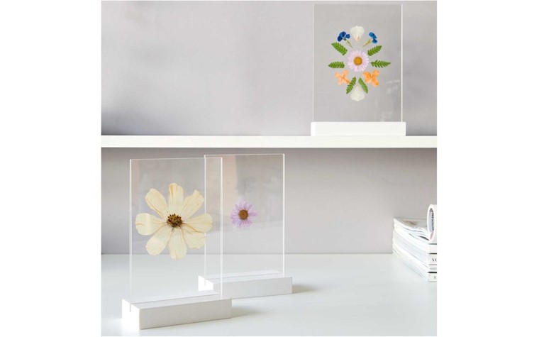 Houten display naturel met dubbele acrylplaat 10x15
